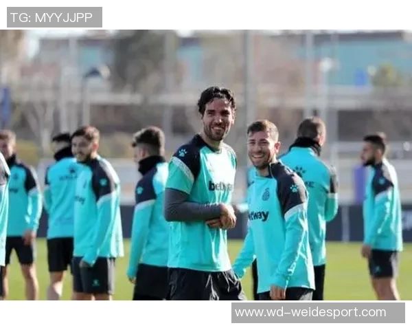 希罗表现平平15投仅中7罚球全中却正负值惨淡25球队失利成焦点